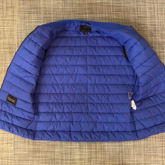 Banana Republic Men’s Quilted Puffer Vest, size S - Picture 6 of 9
